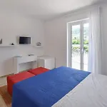 3 Bedroom Beautiful In Vakantiehuis