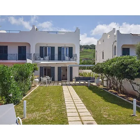 Ferienhaus 3 Bedroom Beautiful In Falerna