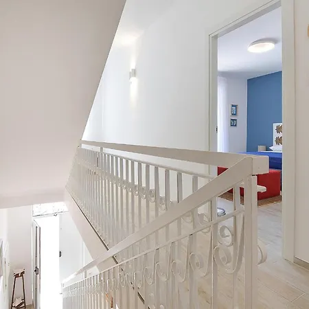 3 Bedroom Beautiful In Ferienhaus *