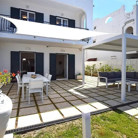 בית נופש 3 Bedroom Beautiful In