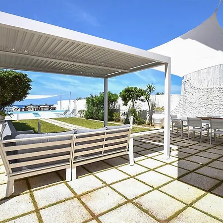 3 Bedroom Beautiful In Falerna