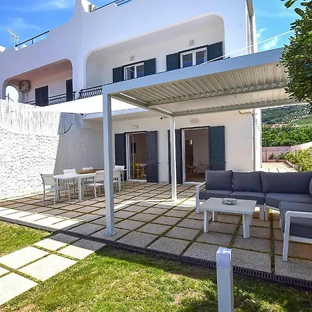 3 Bedroom Beautiful In *
