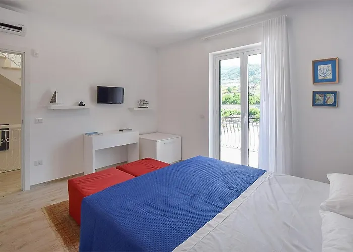 3 Bedroom Beautiful In Casa de Férias