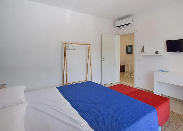 Casa de Férias 3 Bedroom Beautiful In Falerna