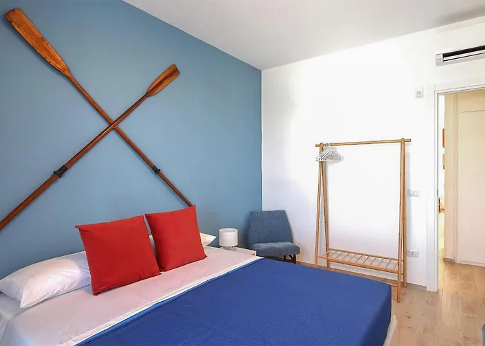 3 Bedroom Beautiful In * Falerna