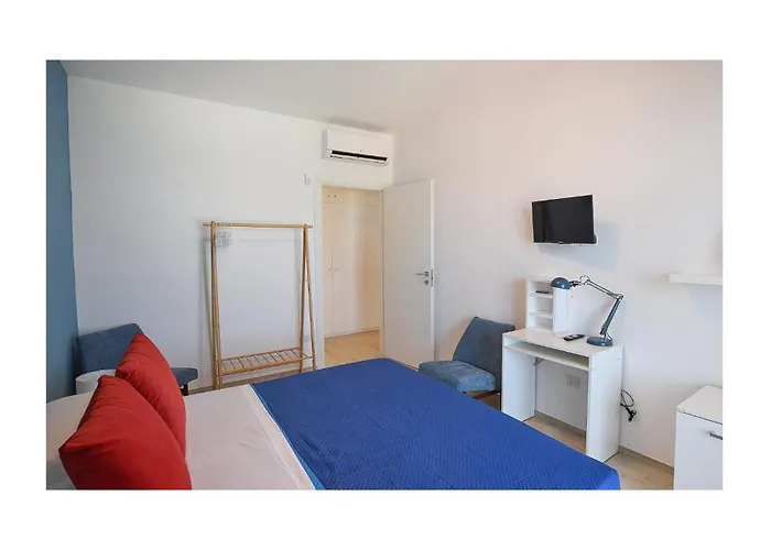 Casa de Férias 3 Bedroom Beautiful In Falerna