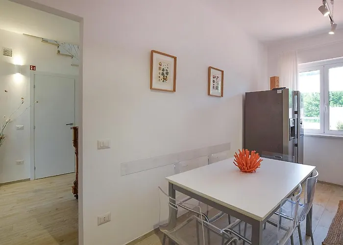 3 Bedroom Beautiful In Falerna